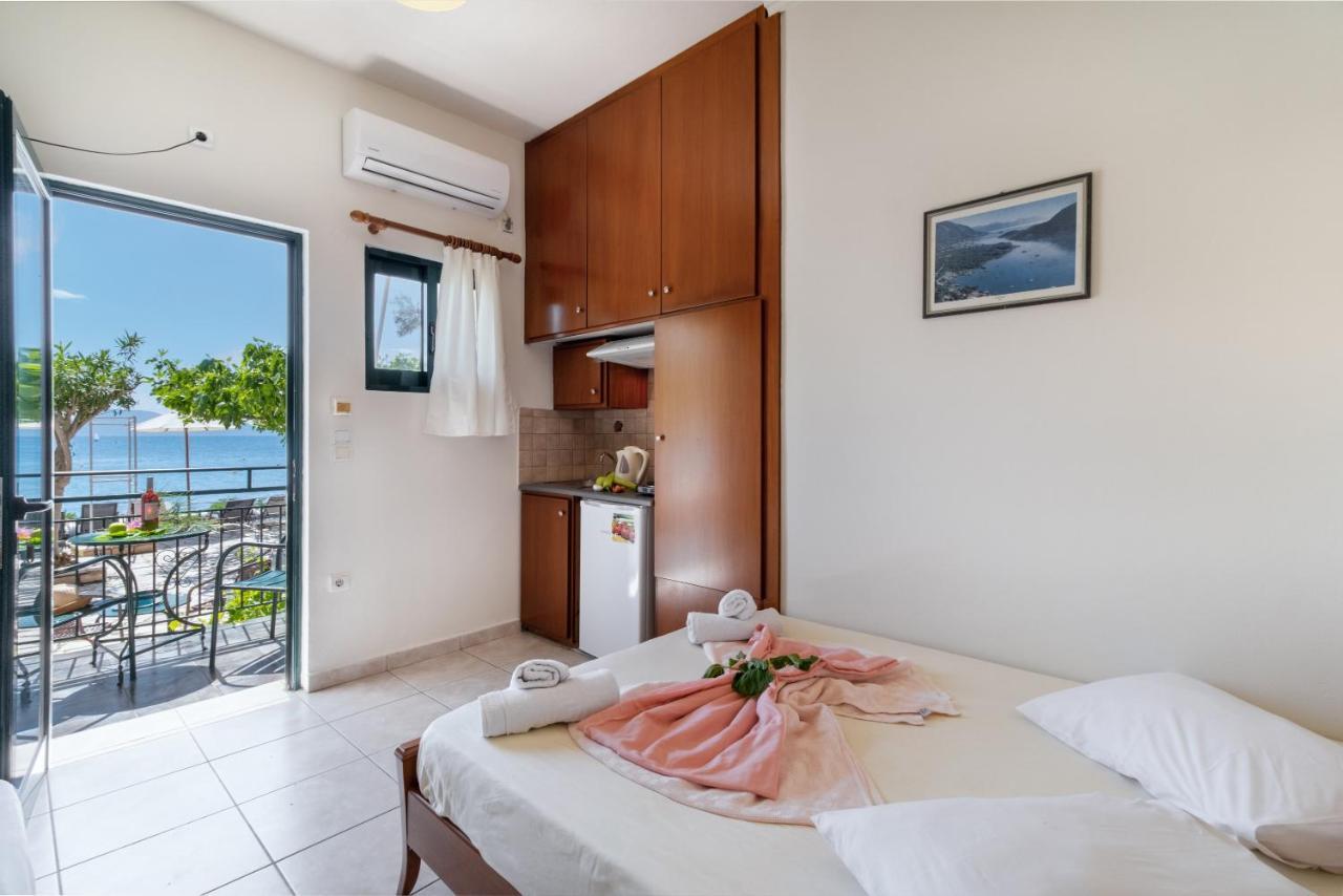 Nikiana Club - Studio 3 ภายนอก รูปภาพ